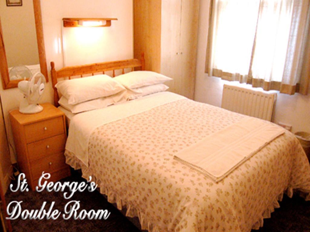 קינגסטון אפון תמז St. George'S Lodge חדר תמונה